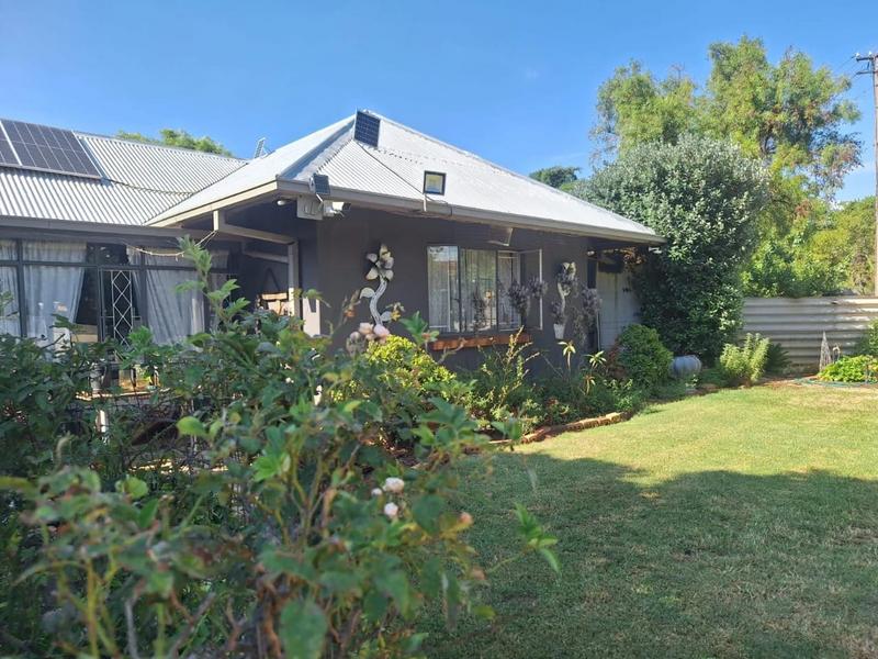 4 Bedroom Property for Sale in Roosheuwel North West